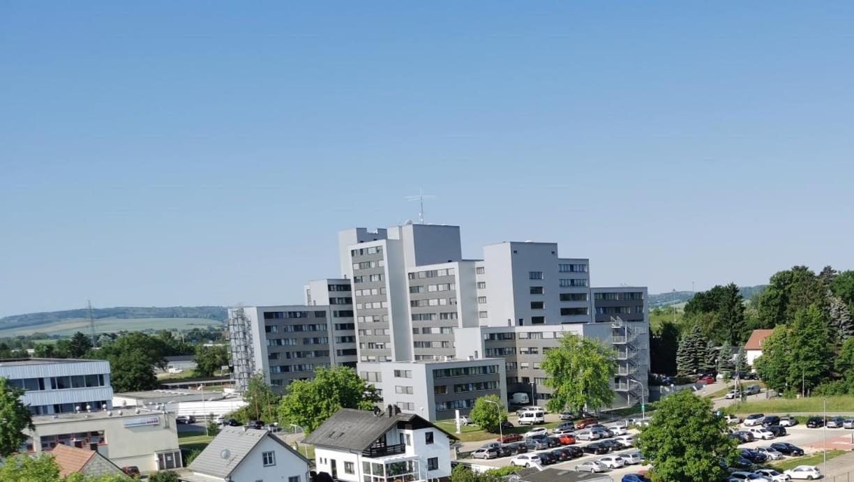 Stadthotel Hollabrunn Exterior photo